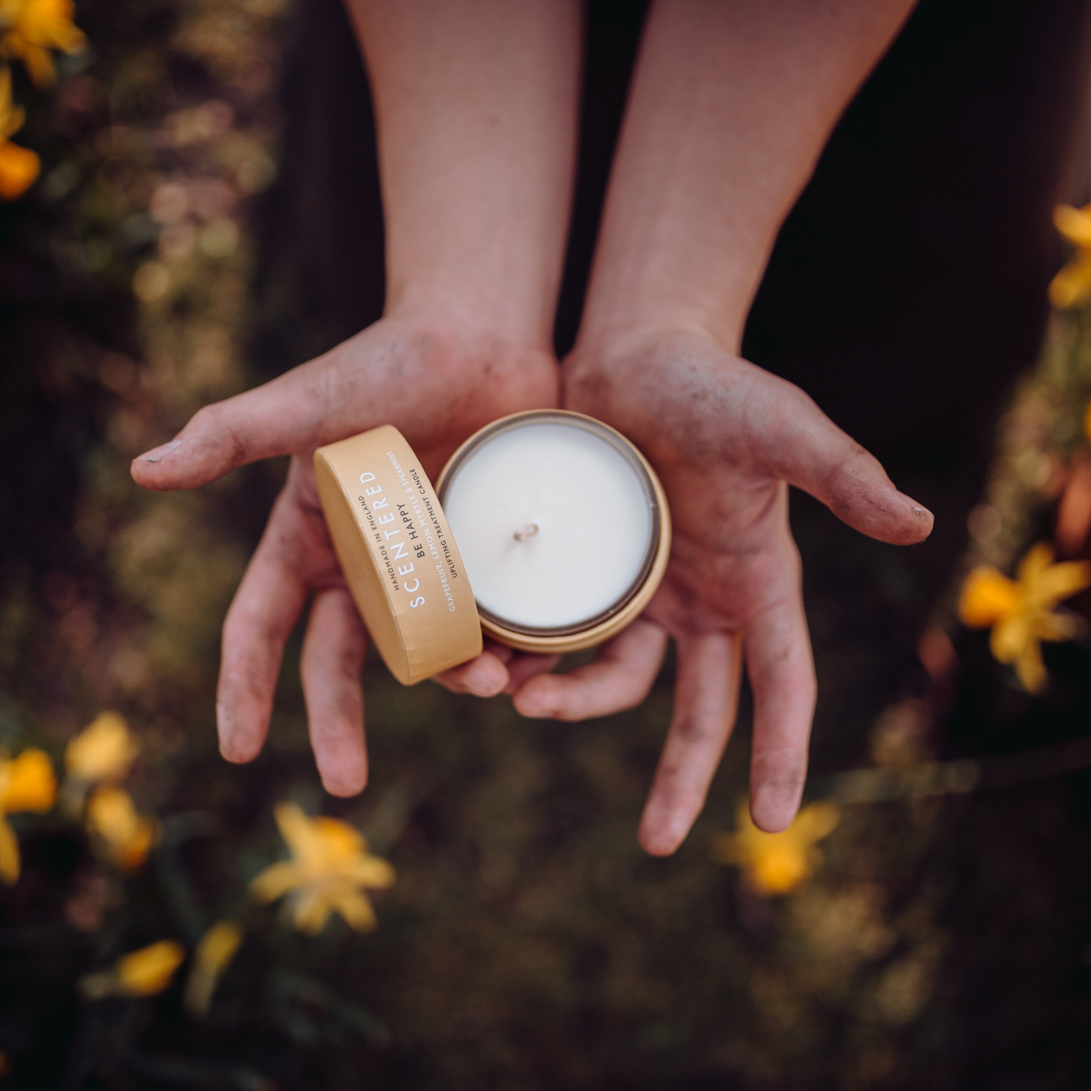 Aromatic oils in this Happy Candle help you stay positive, no matter how stressful your day gets.