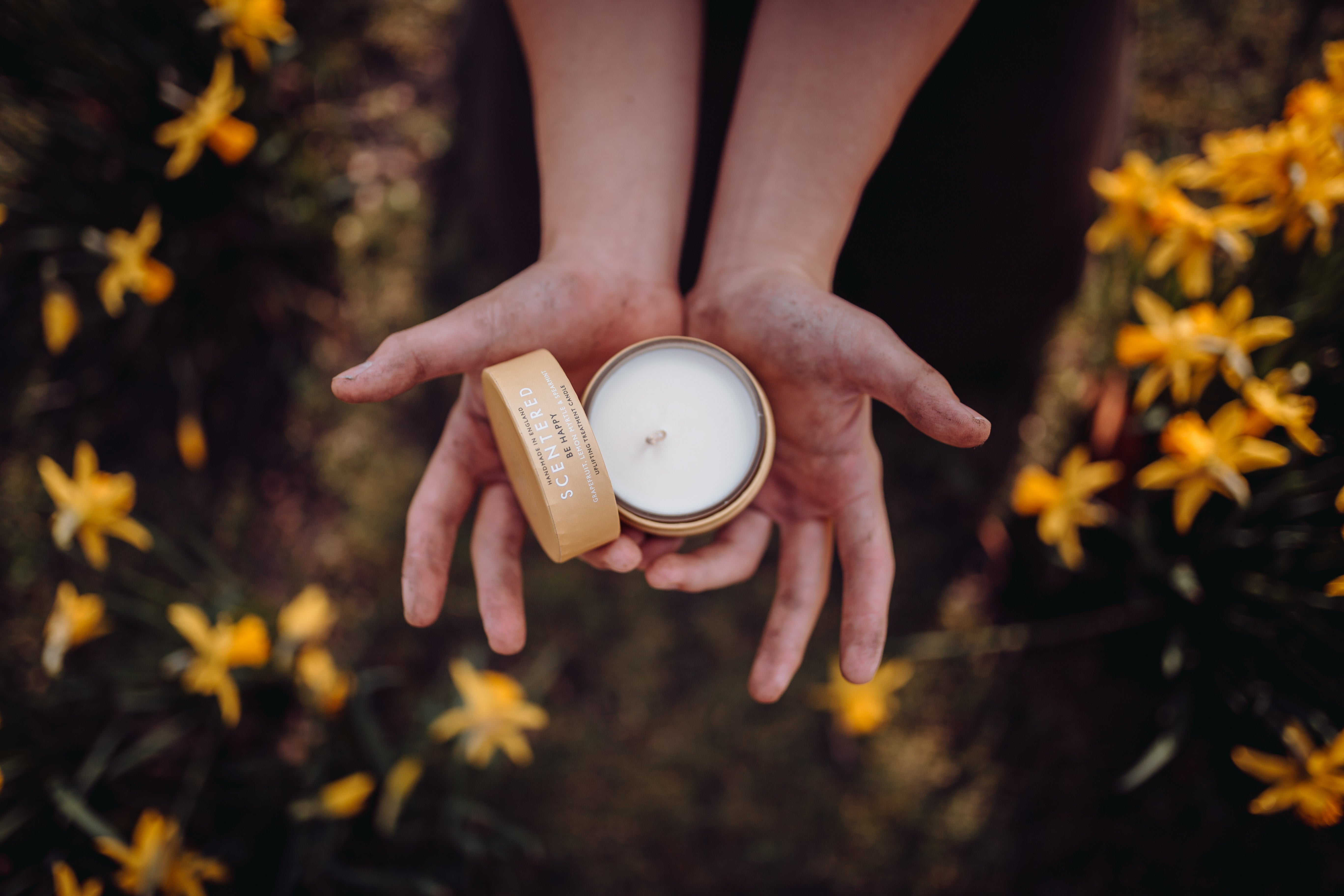 Aromatic oils in this Happy Candle help you stay positive, no matter how stressful your day gets.